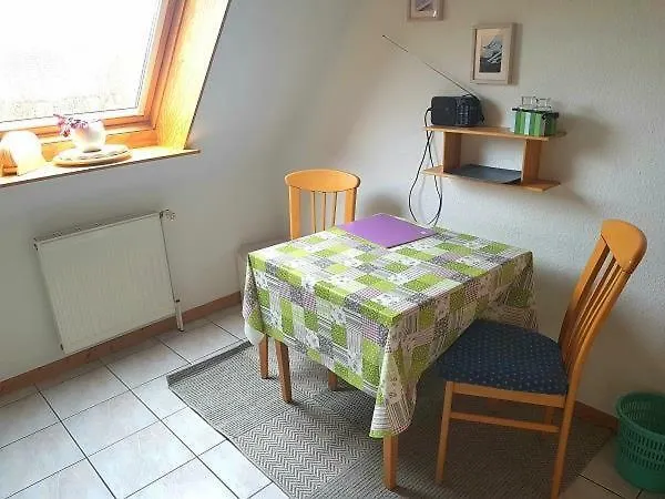 Op De Warft Apartment